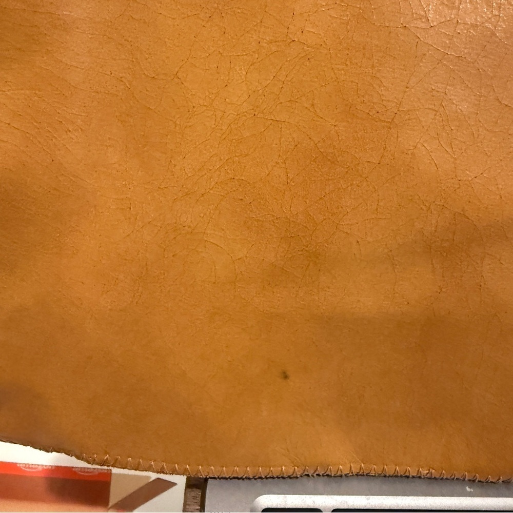 Caramel Tan Vintage Leather Purse Clutch - Picture 5 of 9